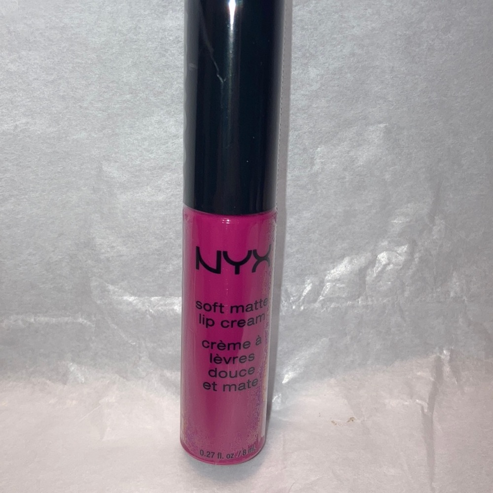 💋NYX soft matte lip cream